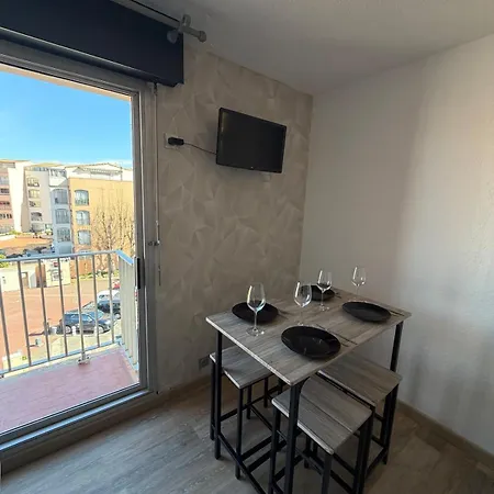 Pour 4 Personnes - Piscine- Ascenseur Lägenhet Agde