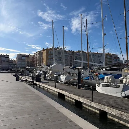 Apartment Pour 4 Personnes - Piscine- Ascenseur