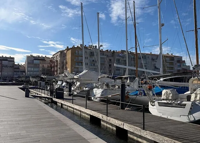 Apartment Pour 4 Personnes - Piscine- Ascenseur